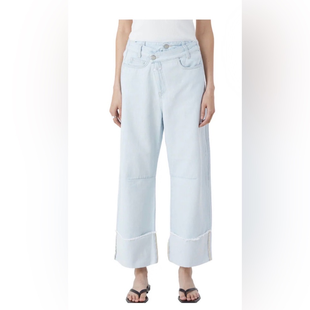 Closed Light Blue Cropped Wide-Leg Jeans